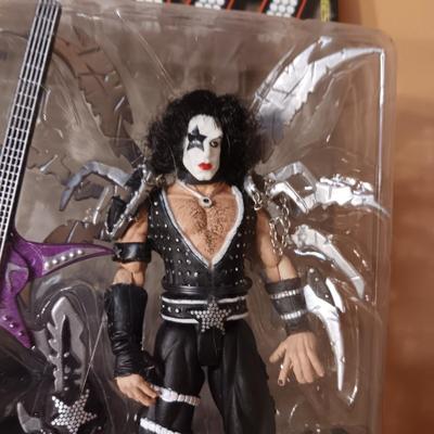 1997 KISS ACTION FIGURES GENE SIMMONS & PAUL STANLEY SEALED