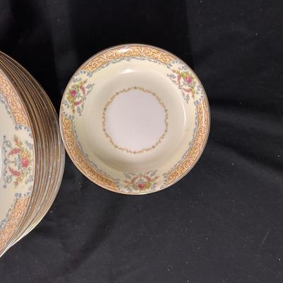 Noritake Mystery #56 Pattern - 22 pieces