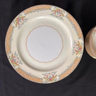 Noritake Mystery #56 Pattern - 22 pieces