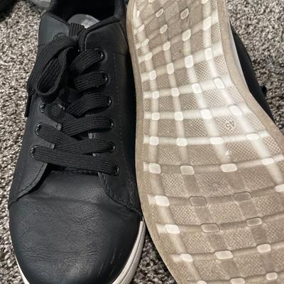 Men’s slippers and shoes