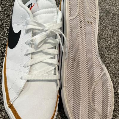 Men’s Black, White and blue Nikes