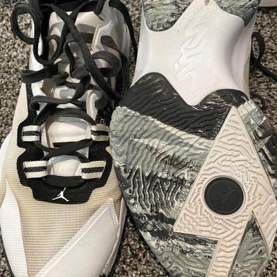 Men’s Black, White and blue Nikes