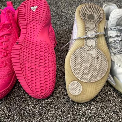 4 pairs men’s shoes