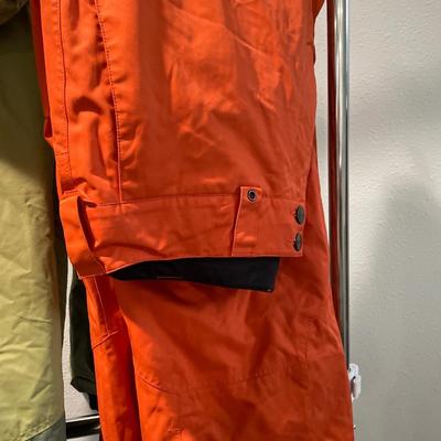 XL Billabong jacket and ski pants