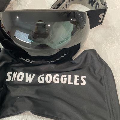 Goggles & Rossignol gloves