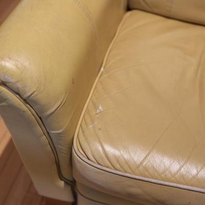 LA Z BOY Leather Recliner (1 of 2) See Details