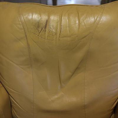 LA Z BOY Leather Recliner (1 of 2) See Details