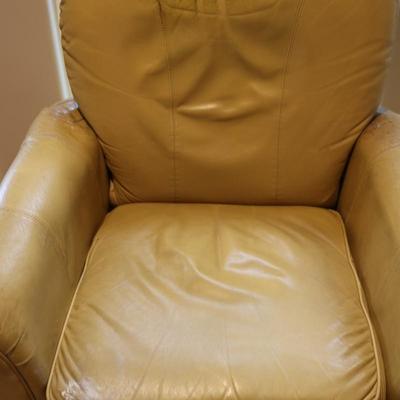 LA Z BOY Leather Recliner Chair (2 of 2) See Details