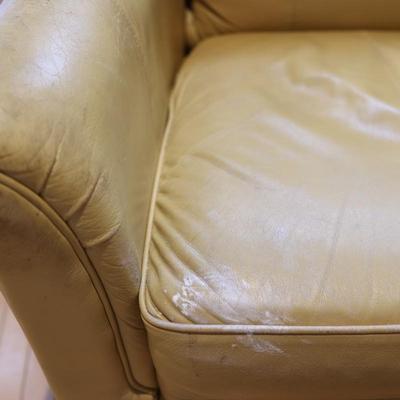 LA Z BOY Leather Recliner Chair (2 of 2) See Details