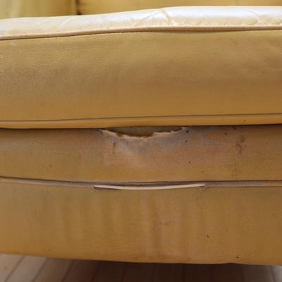 LA Z BOY Leather Recliner Chair (2 of 2) See Details