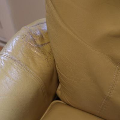 LA Z BOY Leather Recliner Chair (2 of 2) See Details