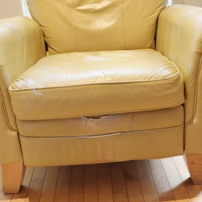 LA Z BOY Leather Recliner Chair (2 of 2) See Details