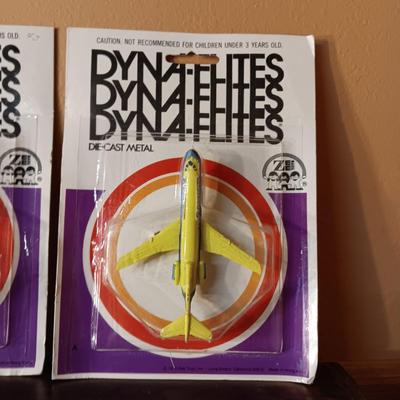 1976 DYNA-FLITES DIE CAST TOY MODEL AIRPLANES SEALED