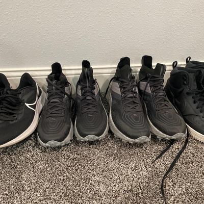 Men’s black shoes including 2 pairs Nike