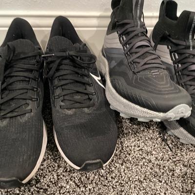 Men’s black shoes including 2 pairs Nike