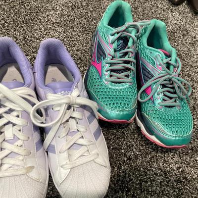 9 pairs of shoes including tote