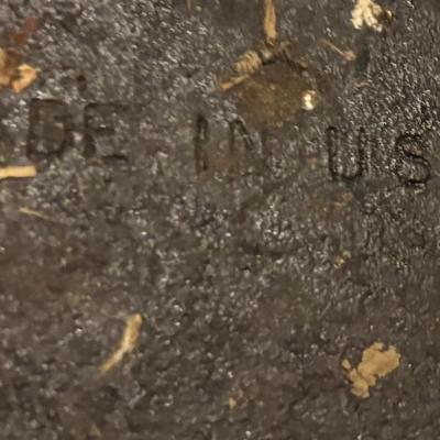 #8 Cast Iron Dutch Oven