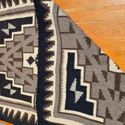 Vintage Navajo-Style Wool Rug – Geometric Earth Tones