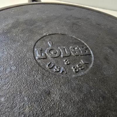 Lodge Cast Iron Skillet with Trivet – Classic Cooking Set