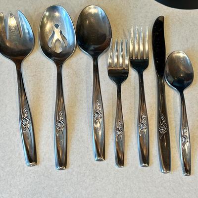 International Silver Vintage Flatware Lot "Random Rose"