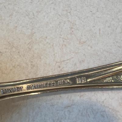 International Silver Vintage Flatware Lot "Random Rose"