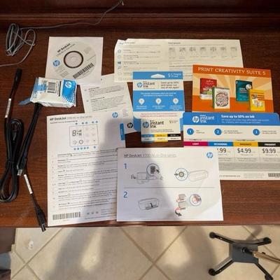 HP Desk Jet 3755 Printer with Paper