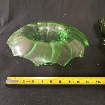 4 Vintage glass dishes