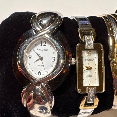 Watches & handbag holder