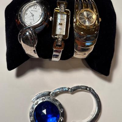 Watches & handbag holder