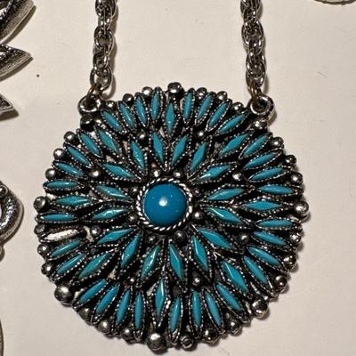 3 turquoise-look necklaces