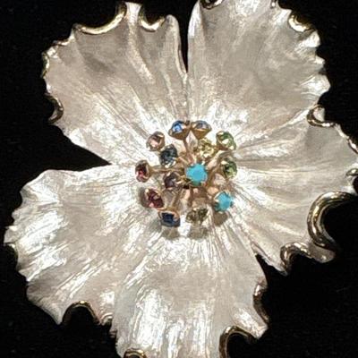 2 vintage brooches