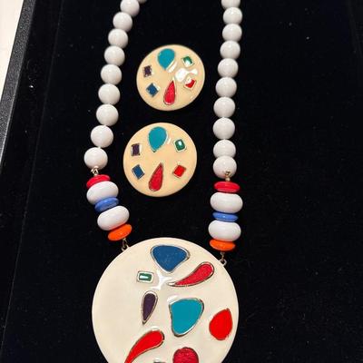Vintage necklace & clip-on earrings set