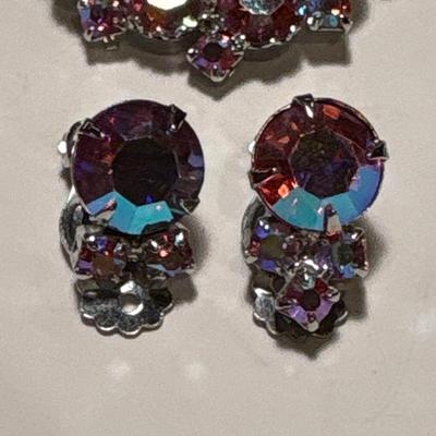 Brooch & clip-on earrings