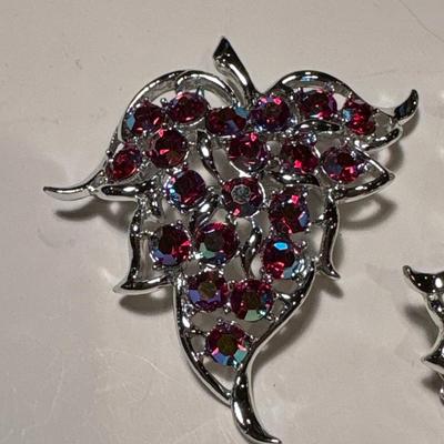 Sarah Coventry brooch & clip-on earrings