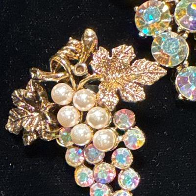 Vintage grape cluster brooch & pierced earrings