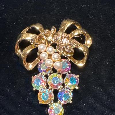 Vintage grape cluster brooch & pierced earrings