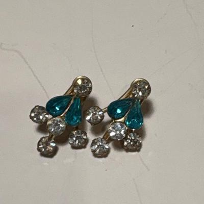 Vintage screw-on blue crystal earrings