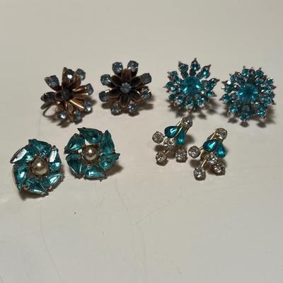 Vintage screw-on blue crystal earrings
