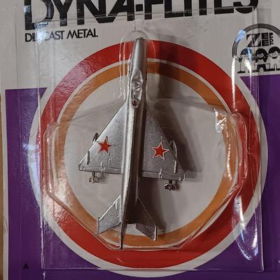 THREE 1976 DYNA-FLITES DIE-CAST MODEL PLANES SEALED