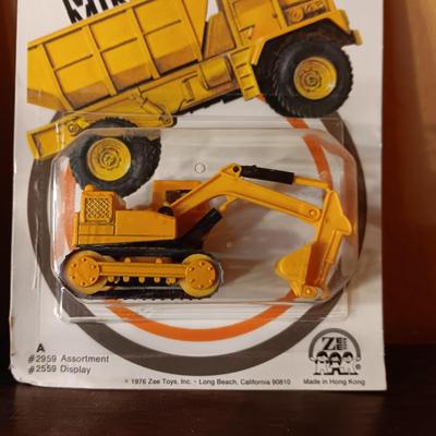 1976 MINI MACKS DIE-CAST GROUND MOVING TOYS SEALED