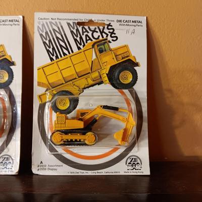 1976 MINI MACKS DIE-CAST GROUND MOVING TOYS SEALED