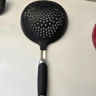 Kitchen Utensil Lot – 9-Piece Mixed Tool Set