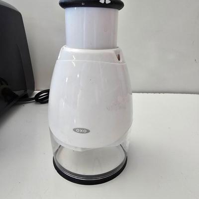 Small Kitchen Appliance Lot – 4-Piece Bundle