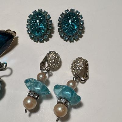 Vintage blue crystal earrings