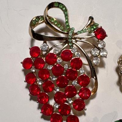 Vintage brooches