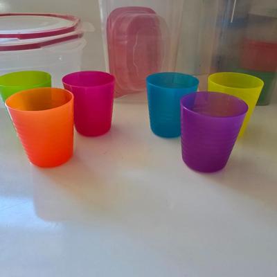 Assorted Food Storage Containers and 6 colorful cups – 25+ Pieces