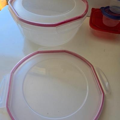 Assorted Food Storage Containers and 6 colorful cups – 25+ Pieces