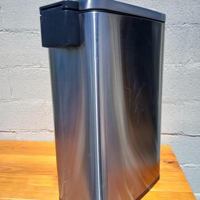 Stainless Steel Step Trash Can – Soft Close Lid