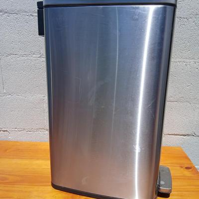 Stainless Steel Step Trash Can – Soft Close Lid