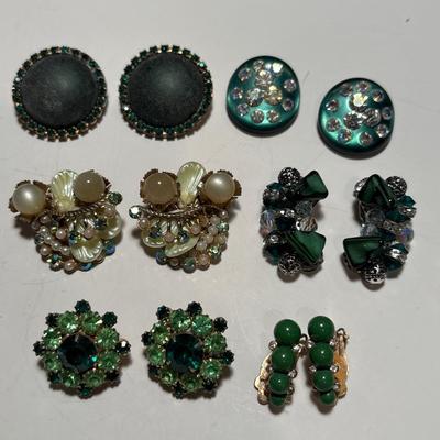 Vintage green clip on earrings